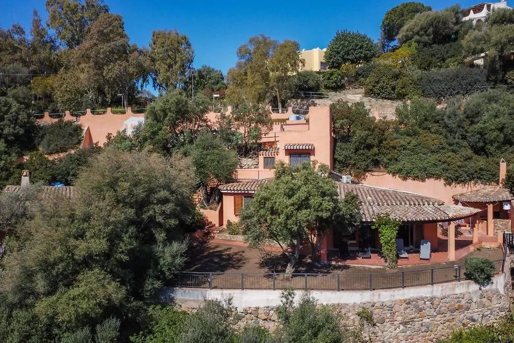 Villa Hercules Panoramica 托雷德尔斯泰尔